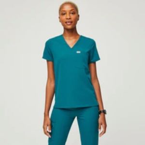 FIGS Pacific Blue Catarina™ - One-Pocket Scrub Top and Pants Set NWOT